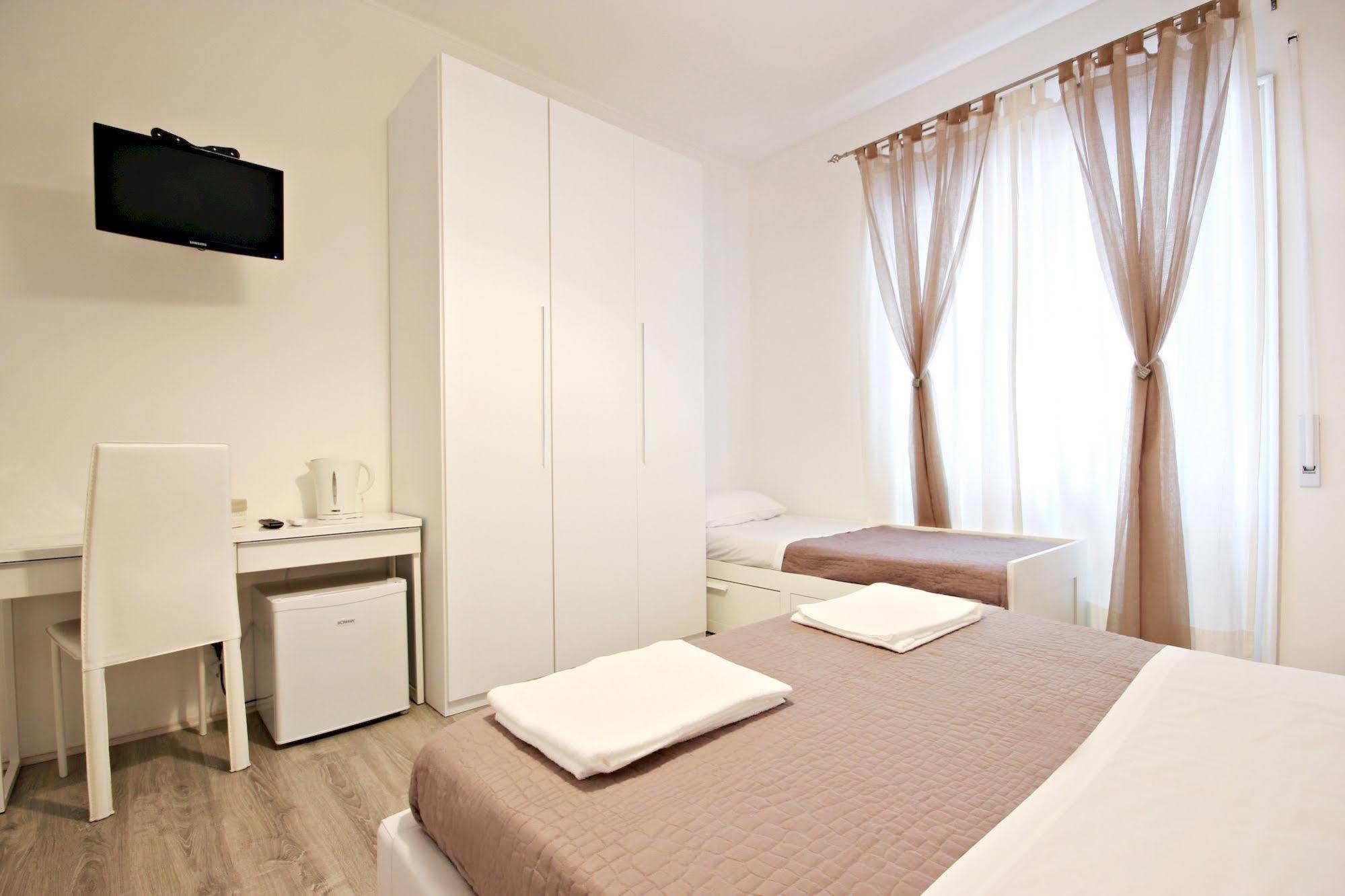Le Piazze Di 3* Roma
